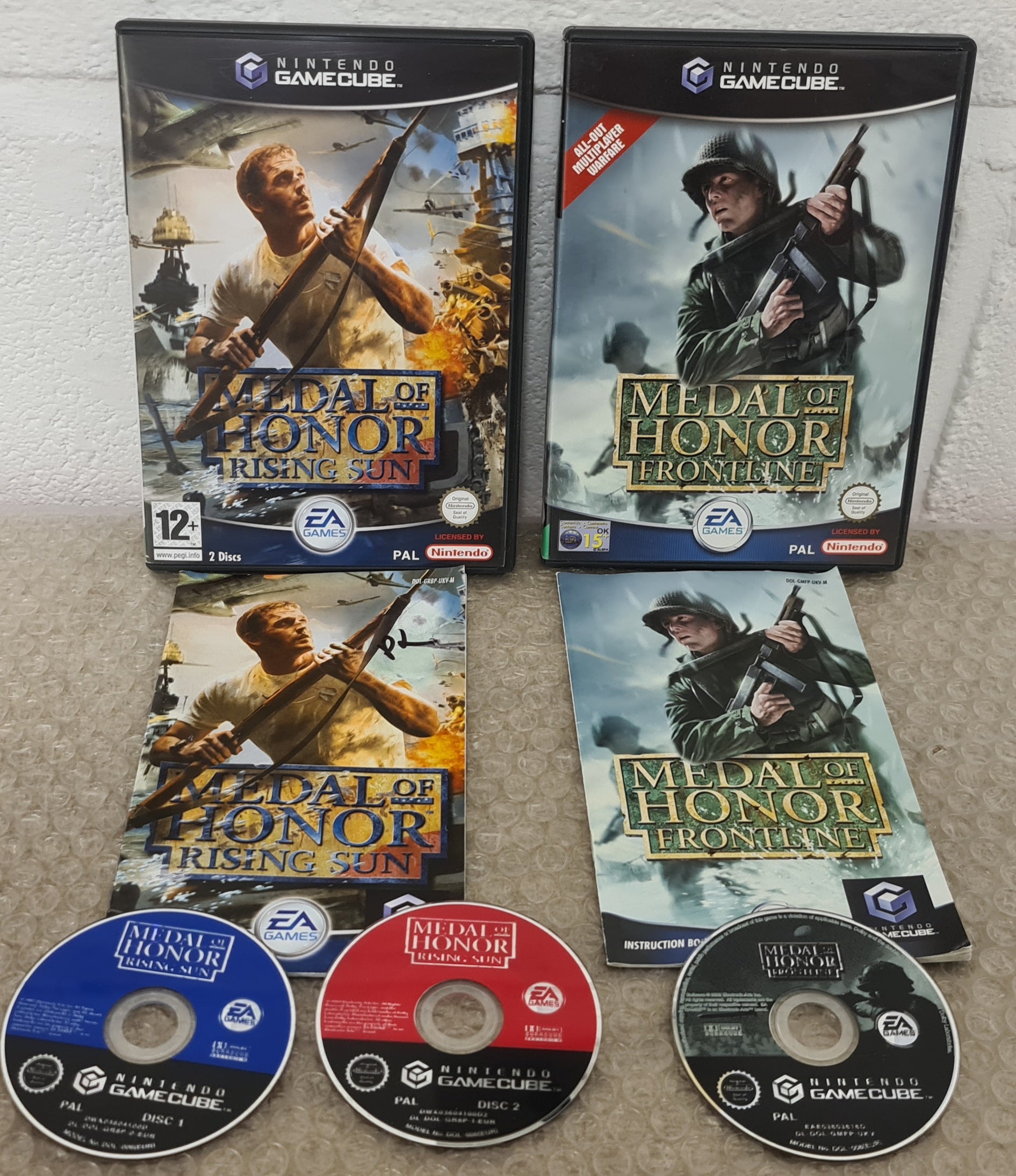 Medal of Honor Frontline & Rising Sun Nintendo GameCube Game Bundle