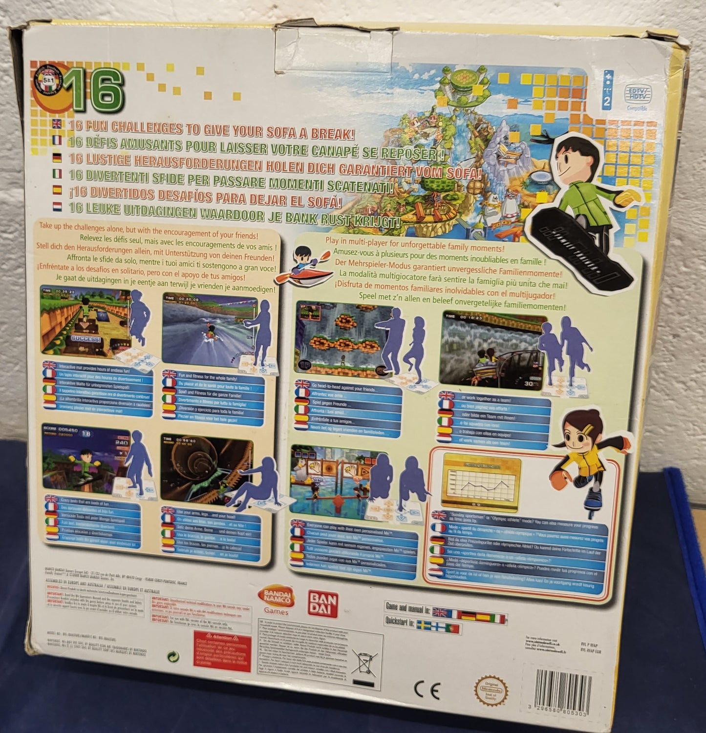 Boxed Family Trainer Nintendo Wii Game and Accessory