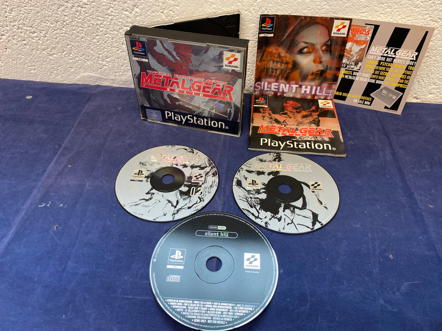 Metal Gear Solid with Silent Hill Demo Black Label Sony Playstation 1 (PS1) Game