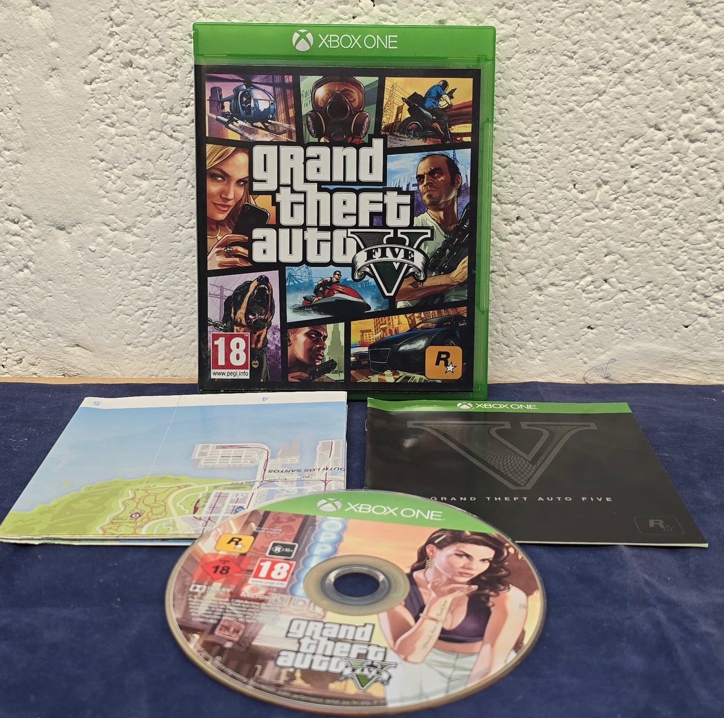 Grand Theft Auto V with Map Microsoft Xbox One