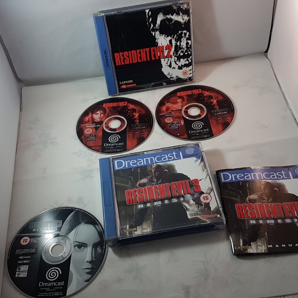 Resident evil 2 & 3 (Sega Dreamcast) Game bundle