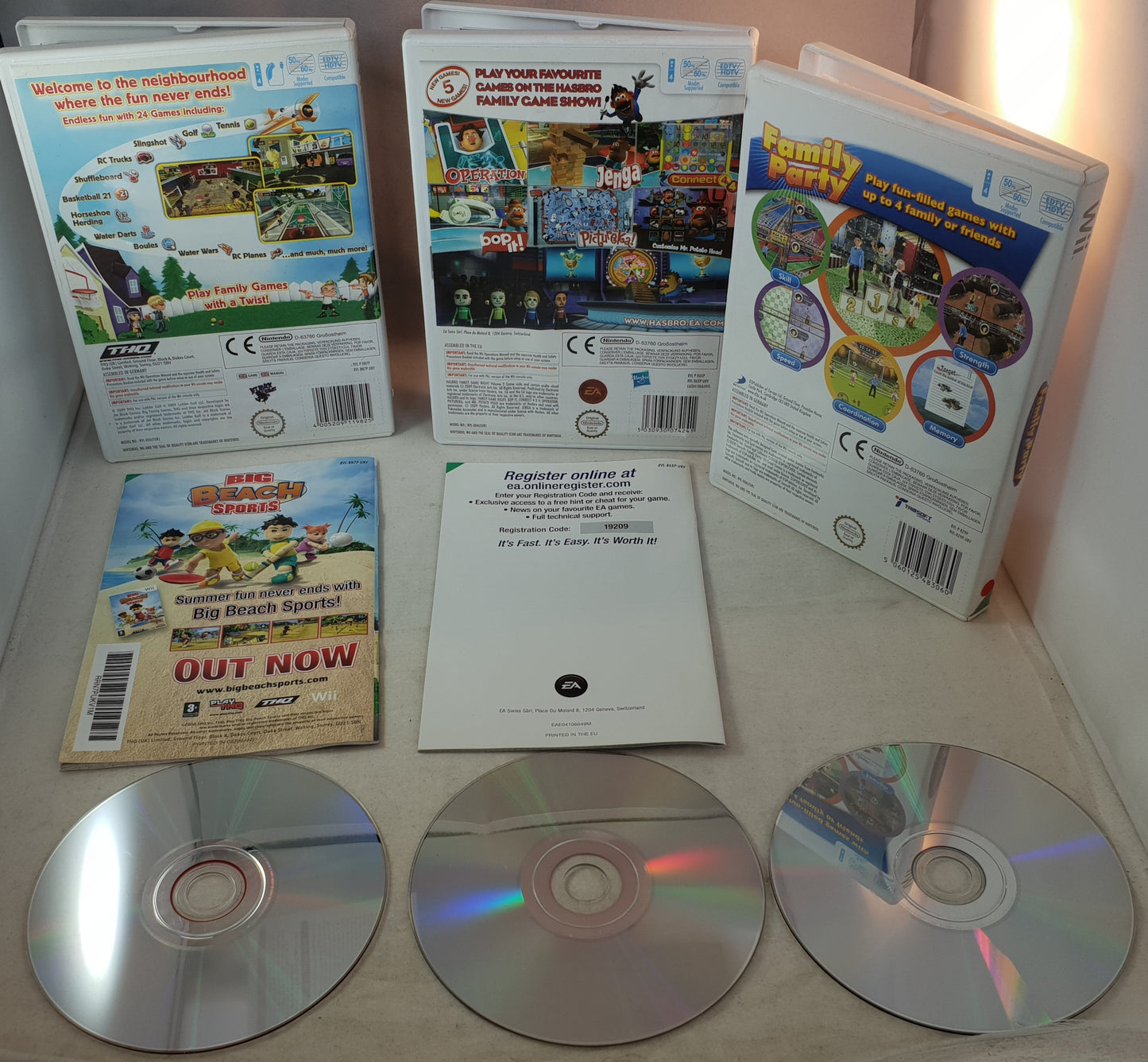 Family  Party, Family Game Night 2 & Big Family Games Nintendo Wii Game Bundle