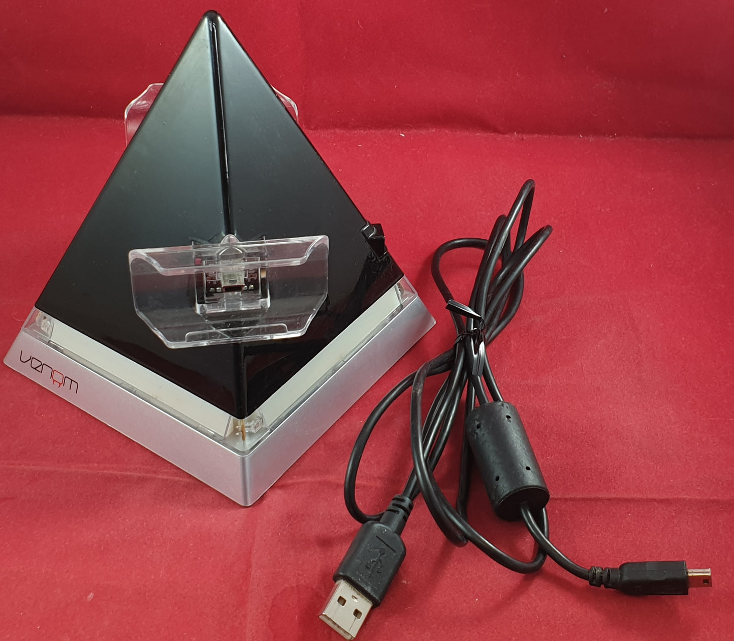 Venom Pyramid Sony Playstation 3 (PS3) Controller Charging Dock Accessory