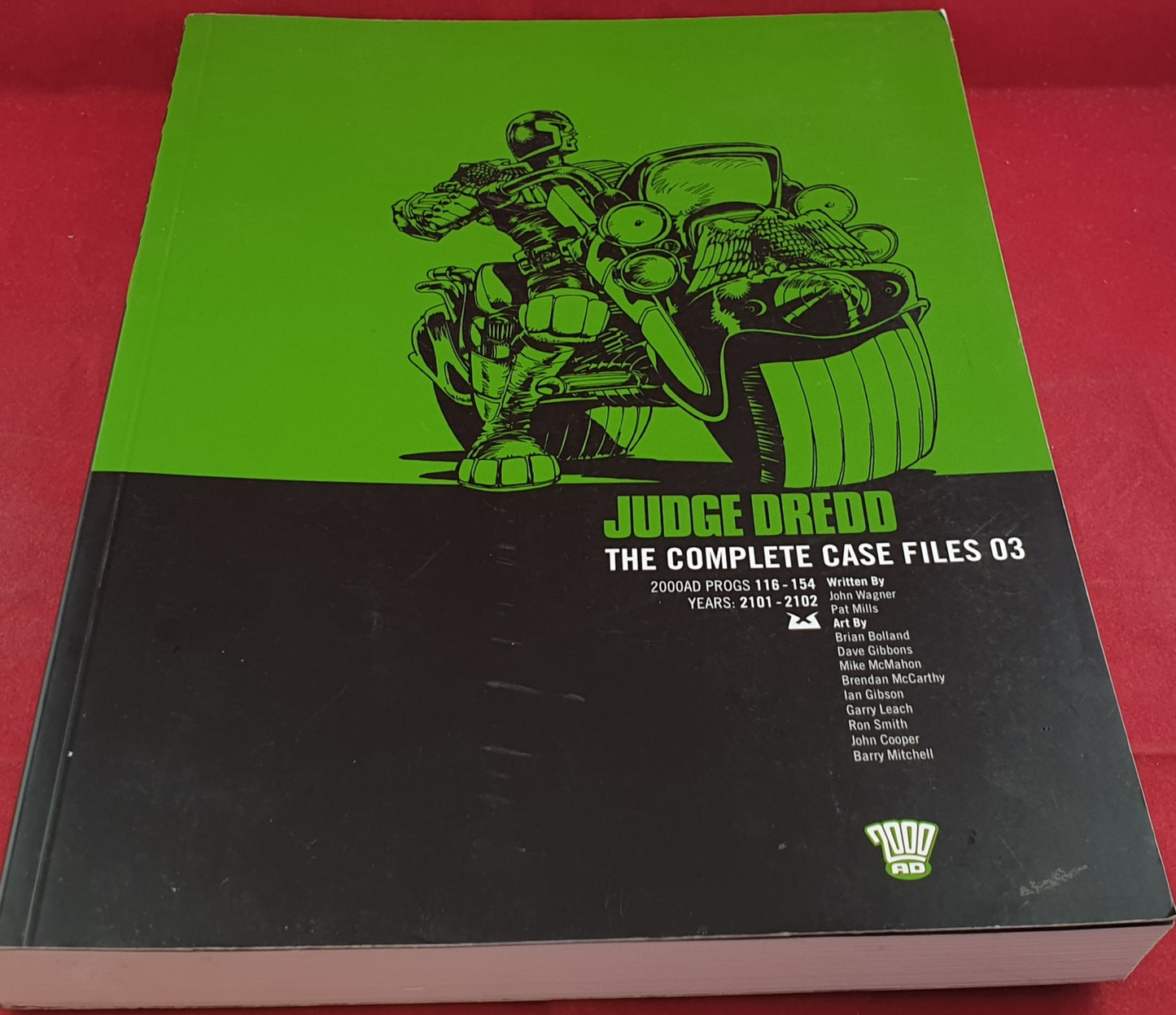 Judge Dredd the Complete Case Files 03 Comic Book