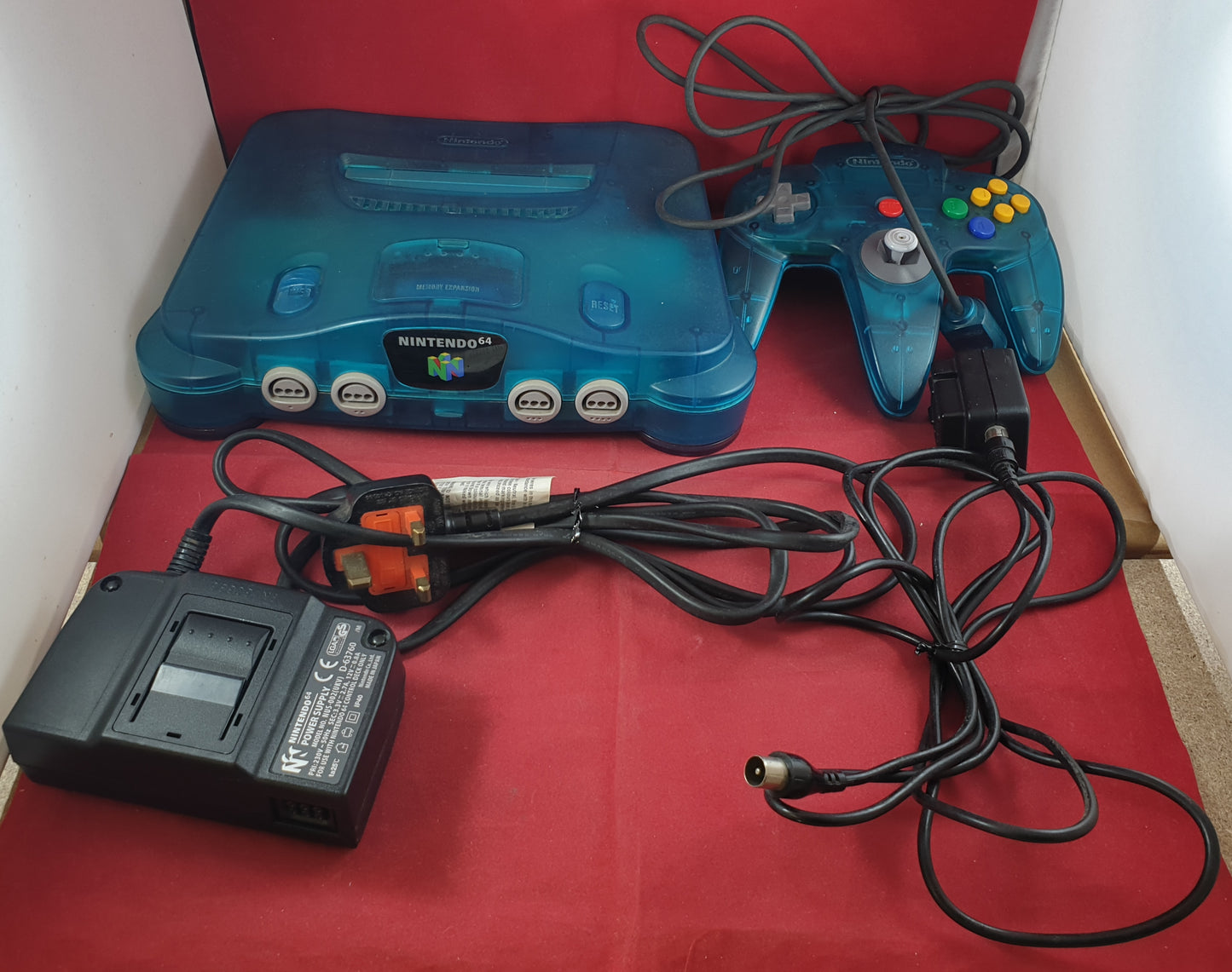 Nintendo 64 (N64) Funtastic Crystal Blue Console