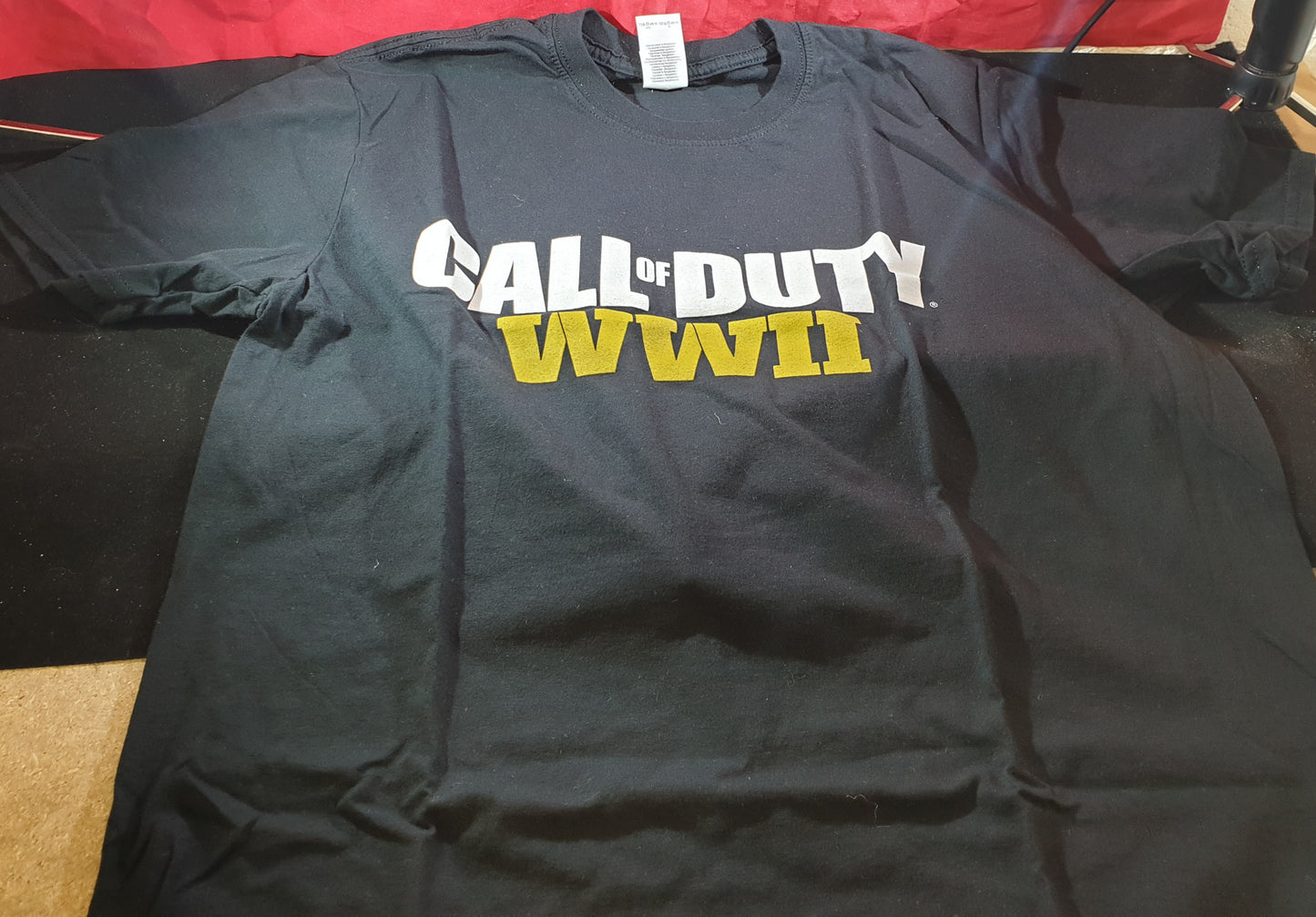 Brand New Call of Duty WWII Gildan T-Shirt Large