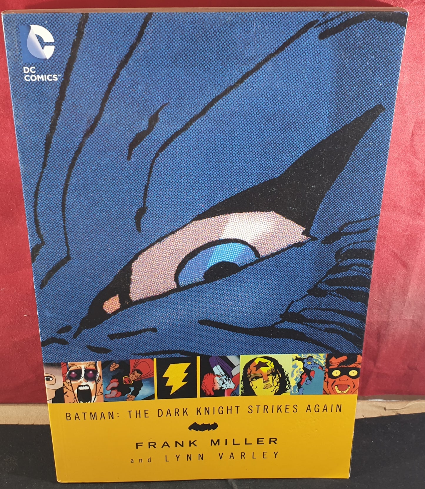 Batman the Dark Knight Strikes Again Comic Book