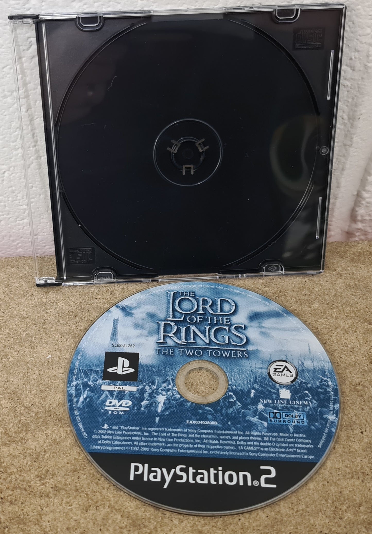 The Lord of the Rings the Two Towers Sony Playstation 2 (PS2) Game Disc Only