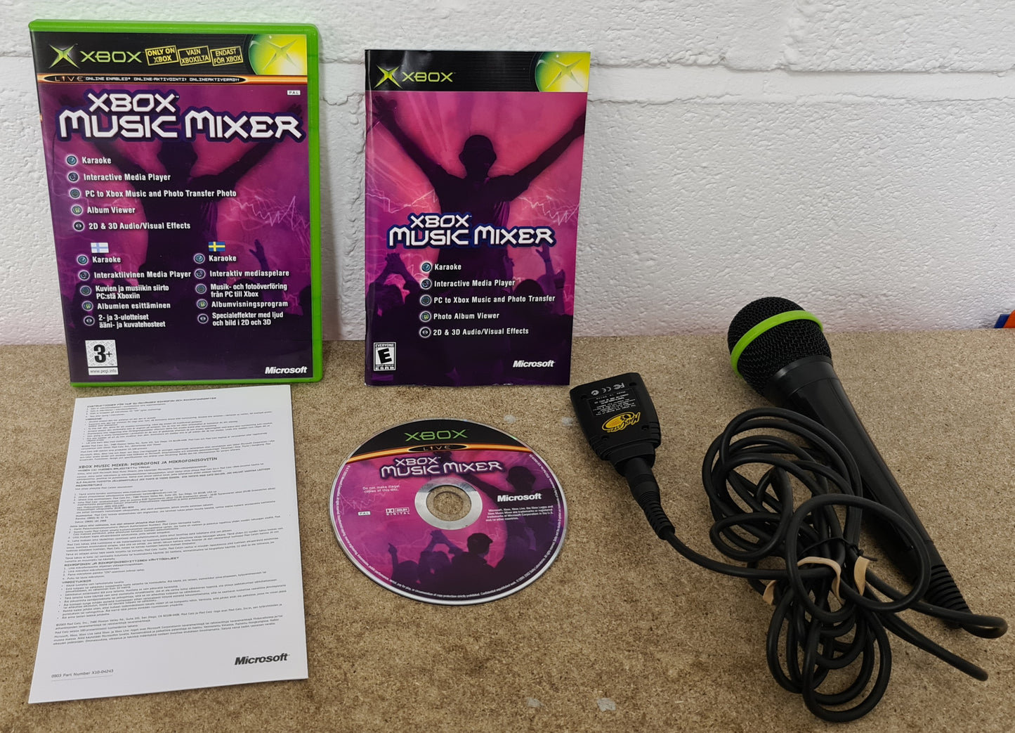 Music Mixer with Mad Catz Microphone Microsoft Xbox Game & Accessory