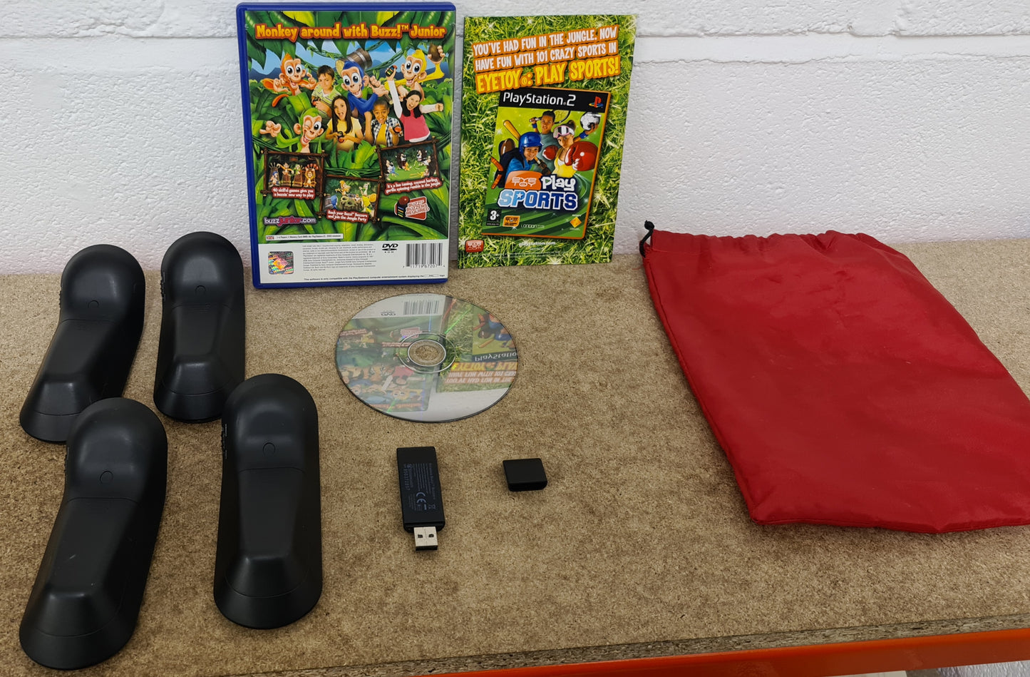 Buzz Junior Jungle Party with Wireless Buzz Controllers Sony Playstation 2 (PS2) Game & Accessory