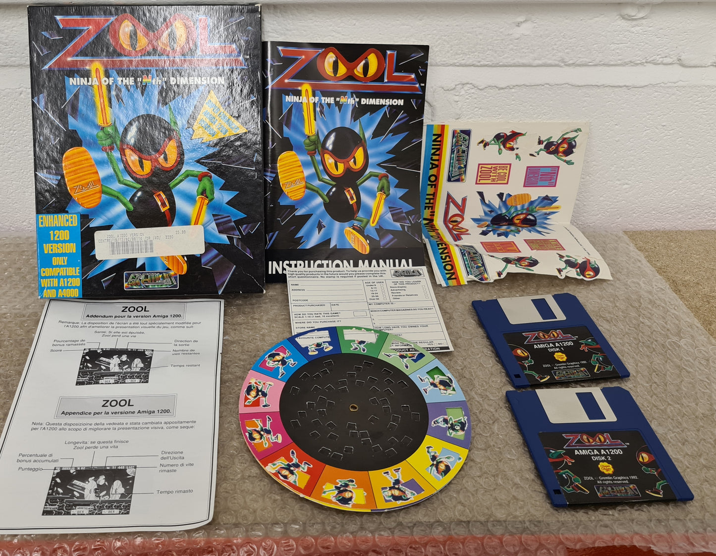 Zool with Stickers and Poster Amiga Game