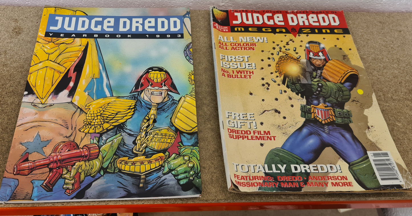 Judge Dredd Yearbook 1993 & Magazine