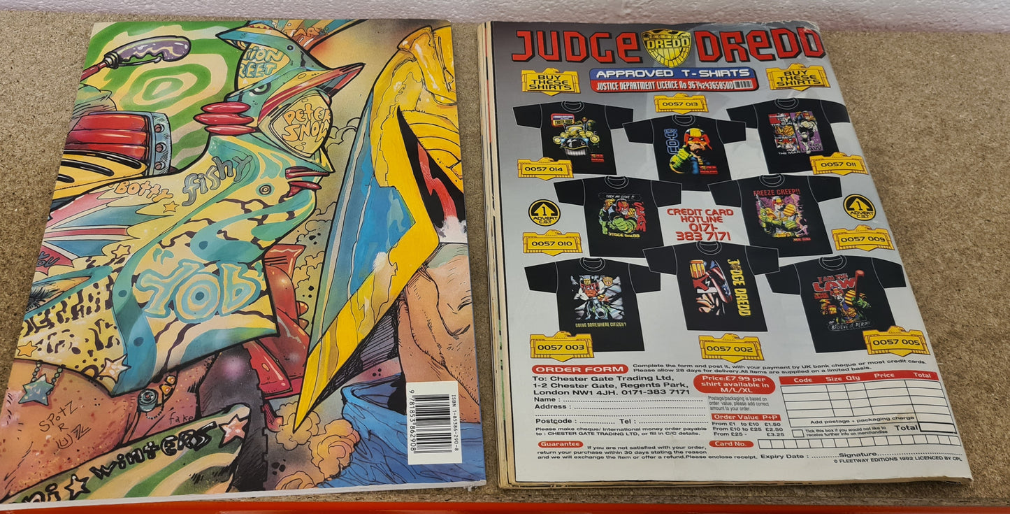 Judge Dredd Yearbook 1993 & Magazine