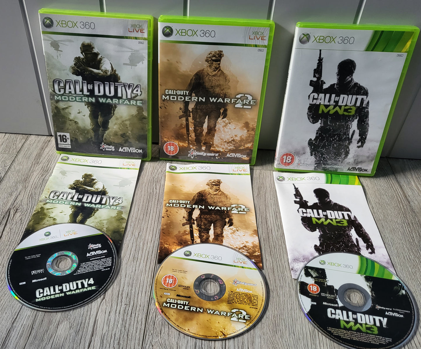Call of Duty Modern Warfare1 - 3 Xbox 360 Game Bundle