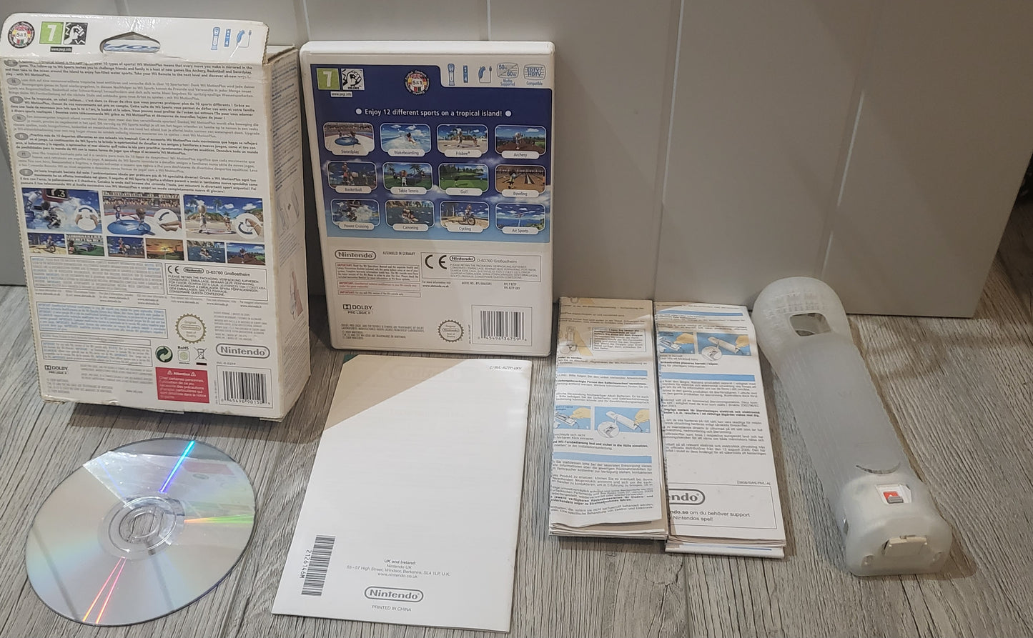 Boxed Wii Sports Resort with MotionPlus Nintendo Wii Game & Accessory